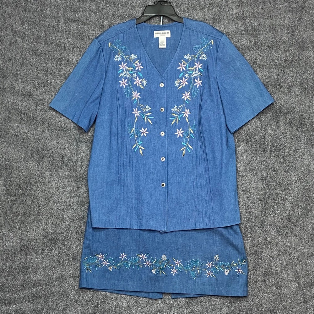Alfred Dunner Woman Floral Embroidered Denim Skirt Blouse Set Size 16W Skirt 18
